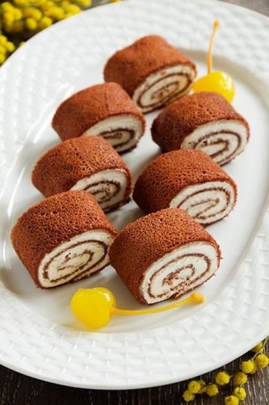 Шоколадные блины с начинкой из сливочного сыра и пряными грушами. 🥞