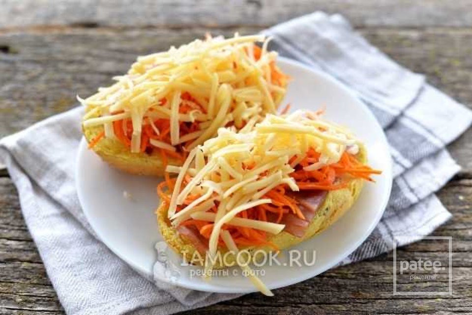 Бутерброды с ветчиной и корейской морковью в микроволновке 🥪 - Шаг 5