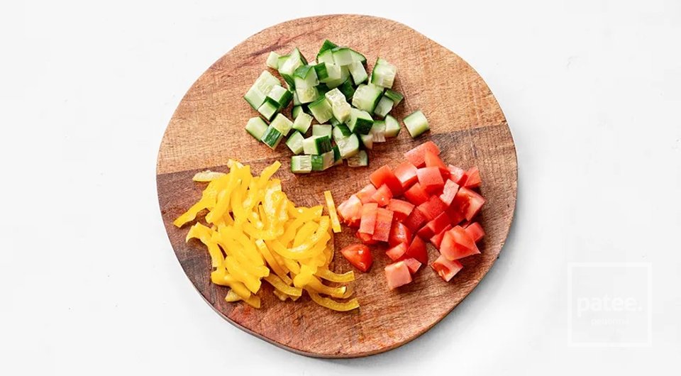 Салат из копченой курицы с корейской морковкой 🥗 - Шаг 4