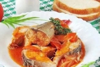 Скумбрия в томатном соусе