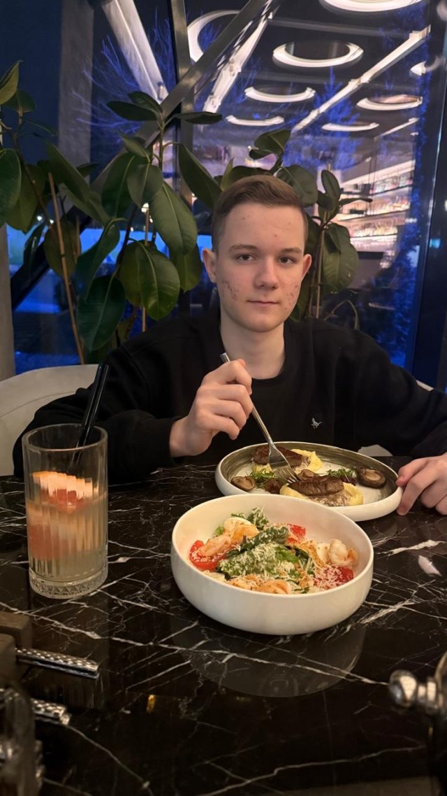 Салат 🥗 цезарь 😋