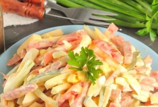 Салат «Бахор» с колбасой и огурцами 🥗