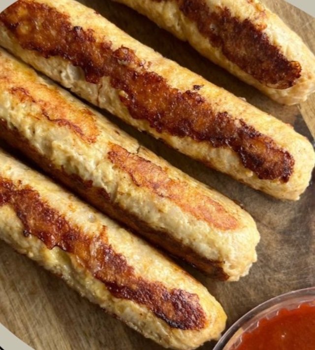 Куриные сосиски с сыром