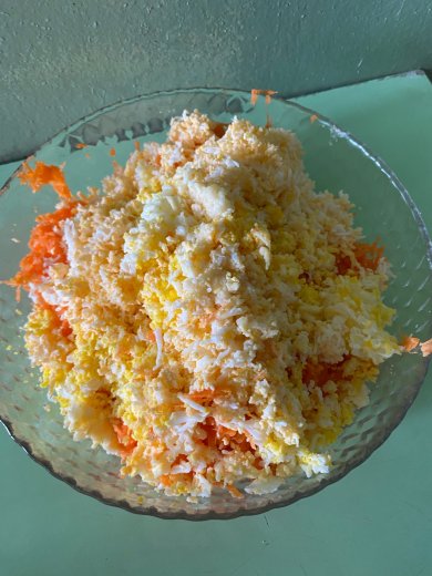 морковный салат с яйцом - Шаг 4