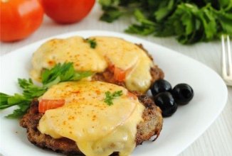 Рубленный шницель с сыром и помидорами 👍🏼