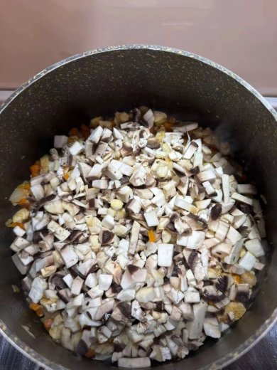 Сырный суп с грибами - Шаг 3