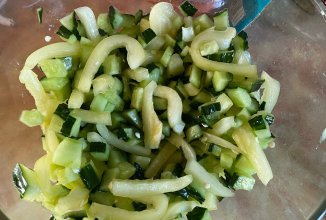 салат из огурцов и перца