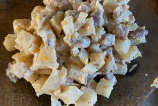 тушеная картошка с мясом в сметане