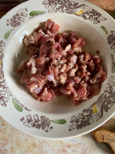 тушеная картошка с мясом в сметане - Шаг 2