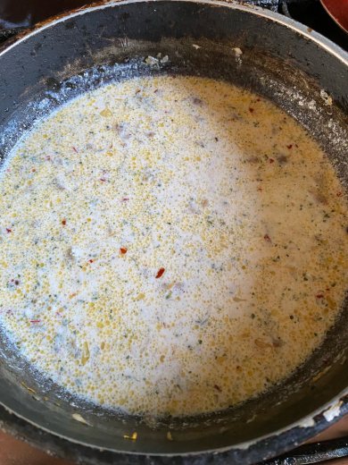 тушеная картошка с мясом в сметане - Шаг 7