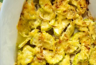 Филе минтая с сыром и кабачками