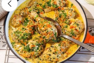 Куриные голени, тушёные в сметане