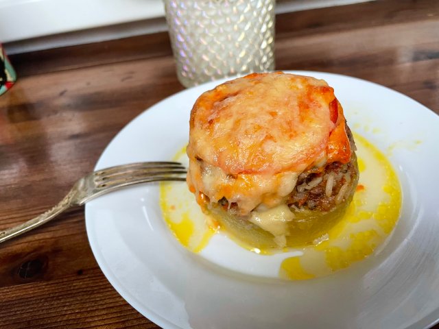 Фаршированные кабачка.