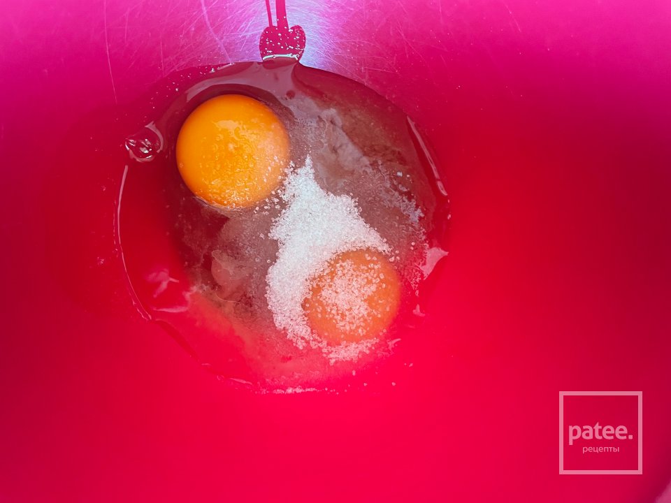 Оладушки с яблоками. - Шаг 2