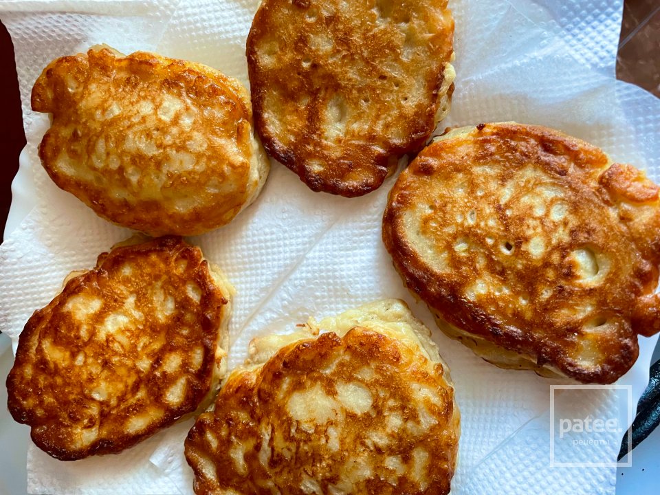 Оладушки с яблоками. - Шаг 8