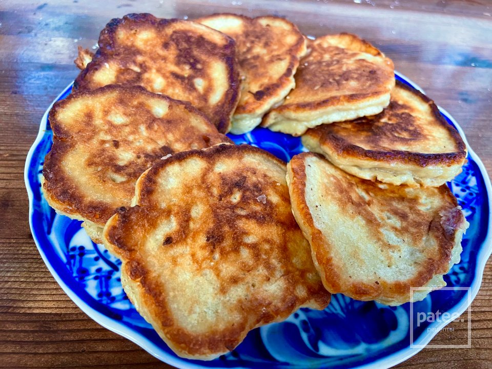 Оладушки с яблоками. - Шаг 9