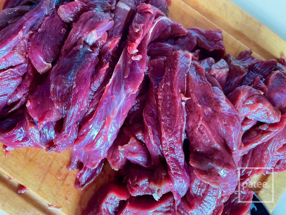 Паприкаш из оленины. - Шаг 2