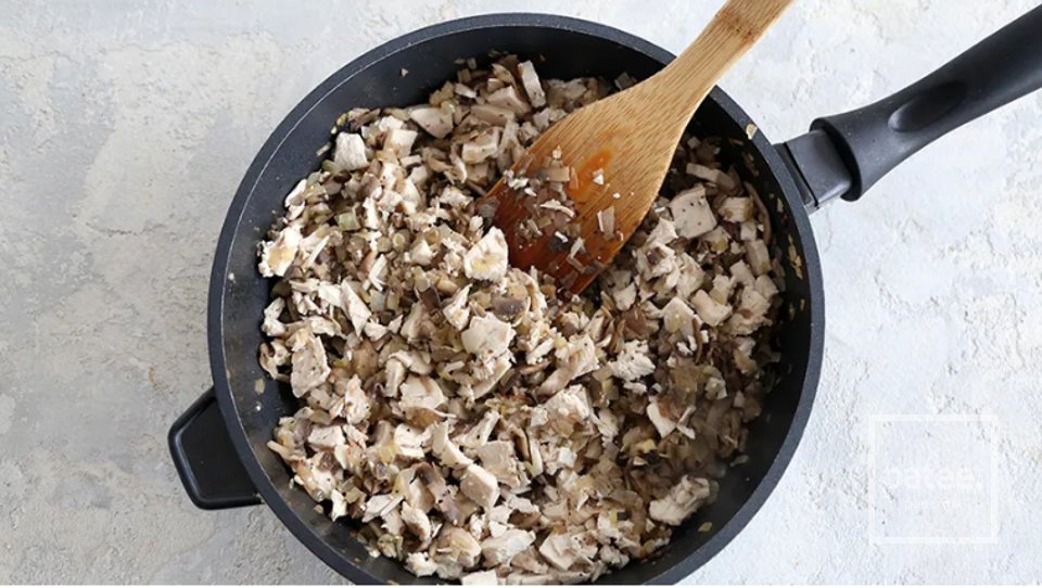 жюльен с курицей и грибами - Шаг 6