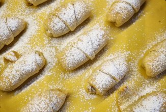 Рогалики с грецким орехом