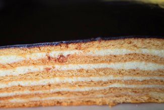 Медовик с кремом пломбир