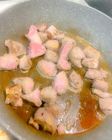 Говядина с грибами в горшочках по-боярски - Шаг 1