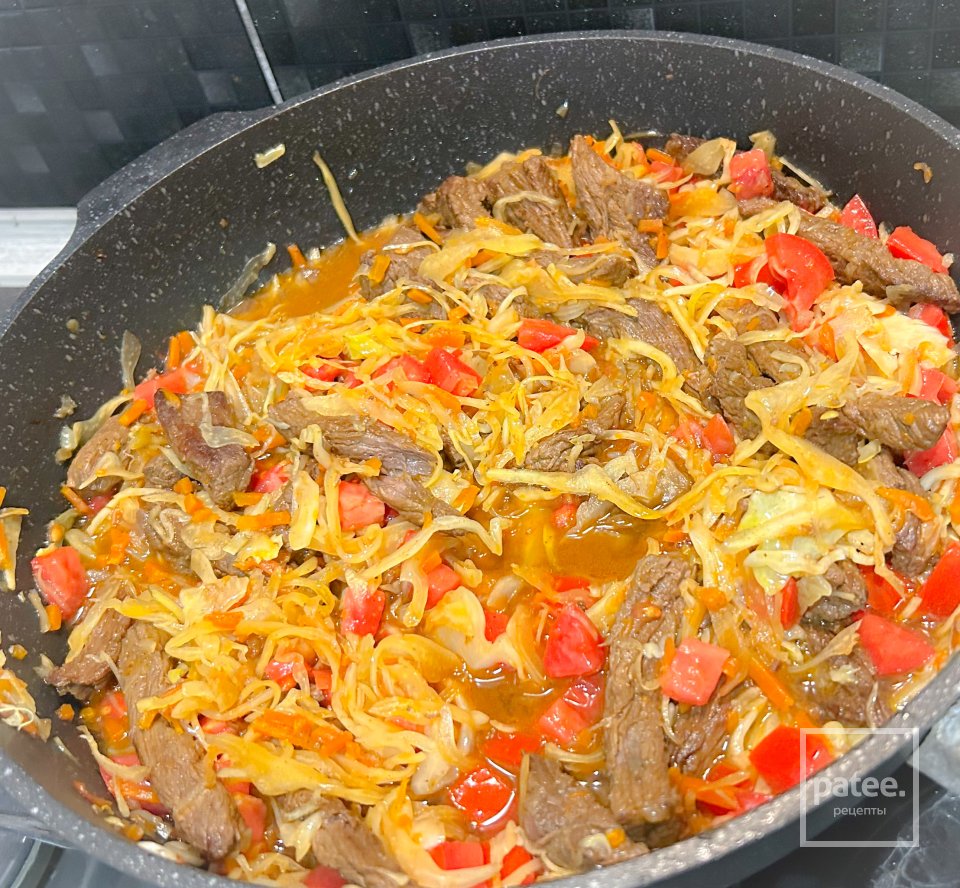 МЯСО С КАПУСТОЙ И ЧЕРНОСЛИВОМ - Шаг 4